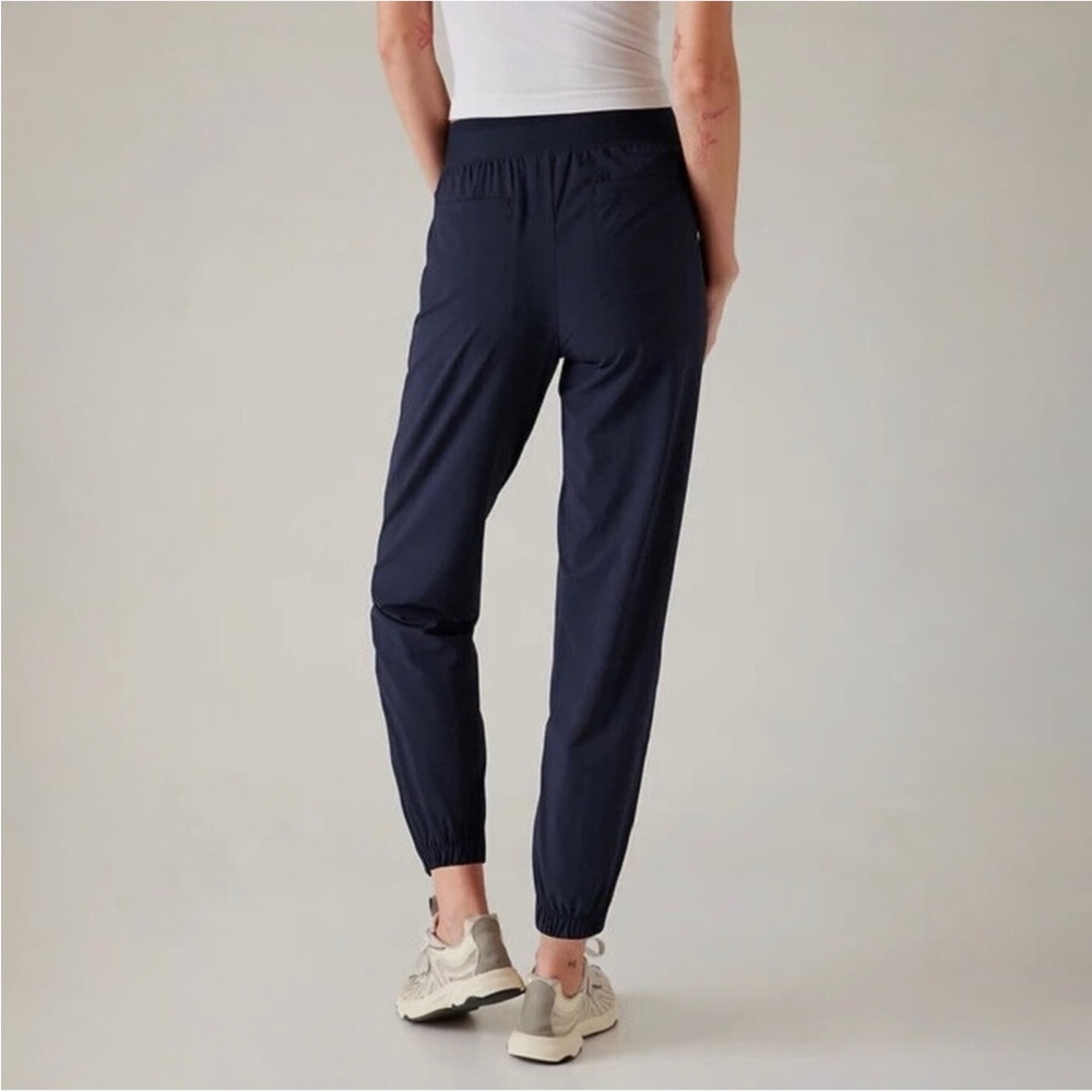 Athleta Brooklyn Jogger NWT 530631 Navy - Picture 3 of 3